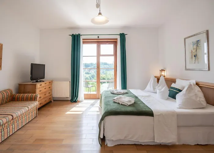 Roemerstein Hotel 4*